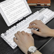 RK龙盾无线键盘蓝牙机械键盘青轴茶轴红轴三模热插拔笔记本ipad